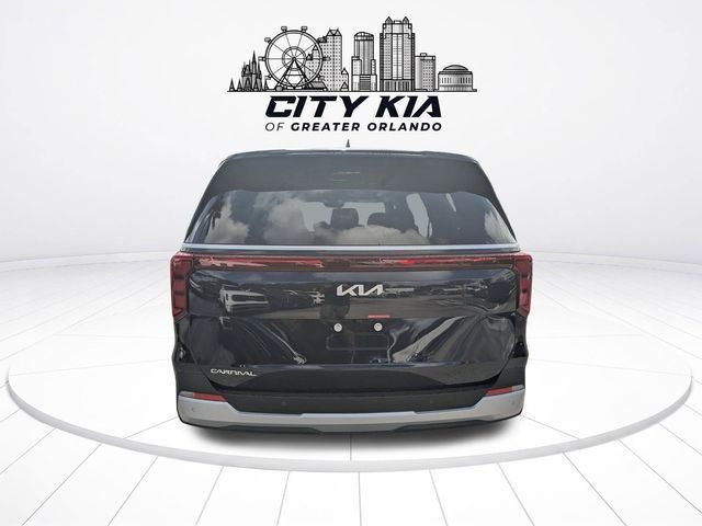 New 2027 Kia Carnival FWD image 5