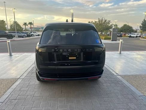 Used 2025 Land Rover Range Rover SE AWD/4WD image 6