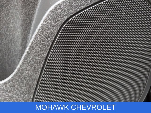 Used 2024 Chevrolet Trax RS w/ Sunroof Package FWD image 23