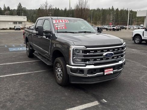 Used 2025 Ford F350 Lariat w/ Camper Package image 4