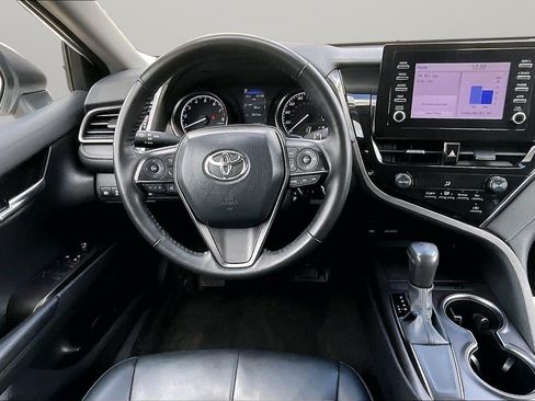 Used 2024 Toyota Camry SE FWD image 5