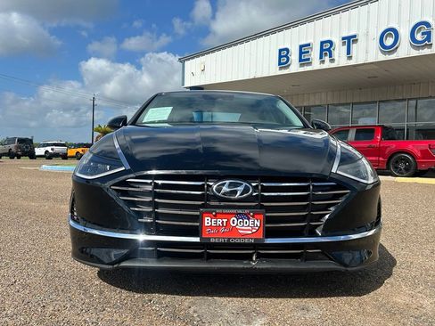 Used 2023 Hyundai Sonata SE FWD image 2