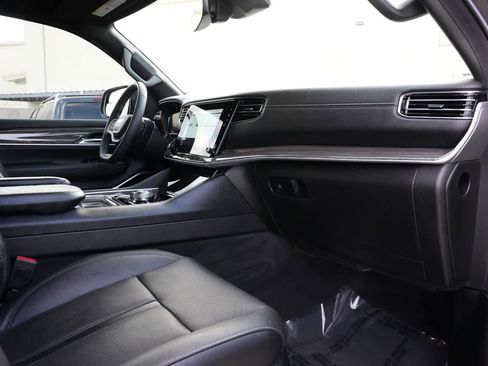 Used 2022 Jeep Wagoneer Series II image 22