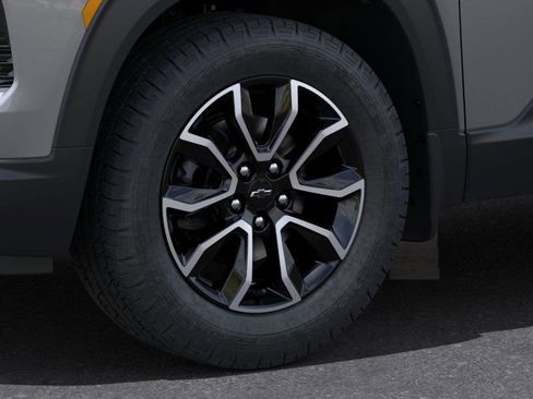 Used 2025 Chevrolet TrailBlazer ACTIV w/ Convenience Package AWD/4WD image 9
