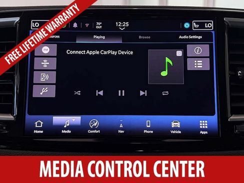Used 2024 Chrysler Pacifica Limited FWD image 14