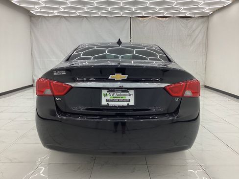 Used 2019 Chevrolet Impala LT FWD image 10