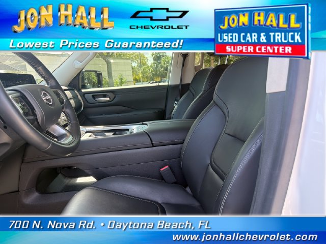 Used 2025 Nissan Armada SV RWD image 15