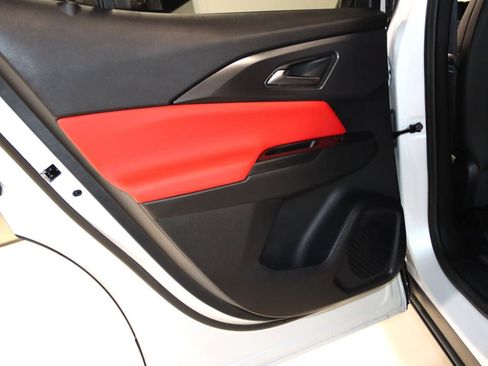 Used 2025 Chevrolet Equinox EV RS FWD image 58