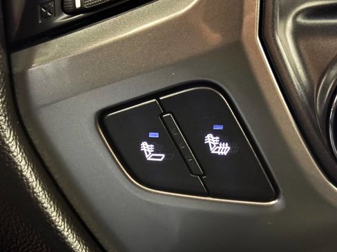 Used 2018 Chevrolet Silverado 1500 LT w/ All Star Edition AWD/4WD image 33