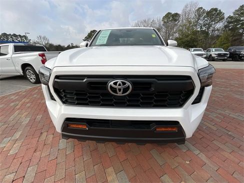 Used 2025 Toyota Tacoma TRD Off-Road image 27