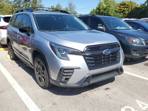 Used 2024 Subaru Ascent Onyx Edition AWD/4WD image 3