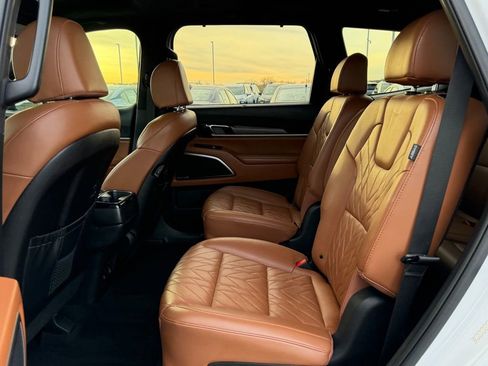 Used 2024 Kia Telluride SX Prestige X-Pro image 16