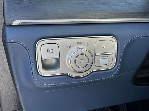 New 2026 Mercedes-Benz GLE 580 4MATIC image 35