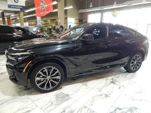 Used 2023 BMW X6 xDrive40i w/ M Sport Package image 12