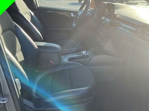 Used 2025 Ford Escape ST-Line image 18