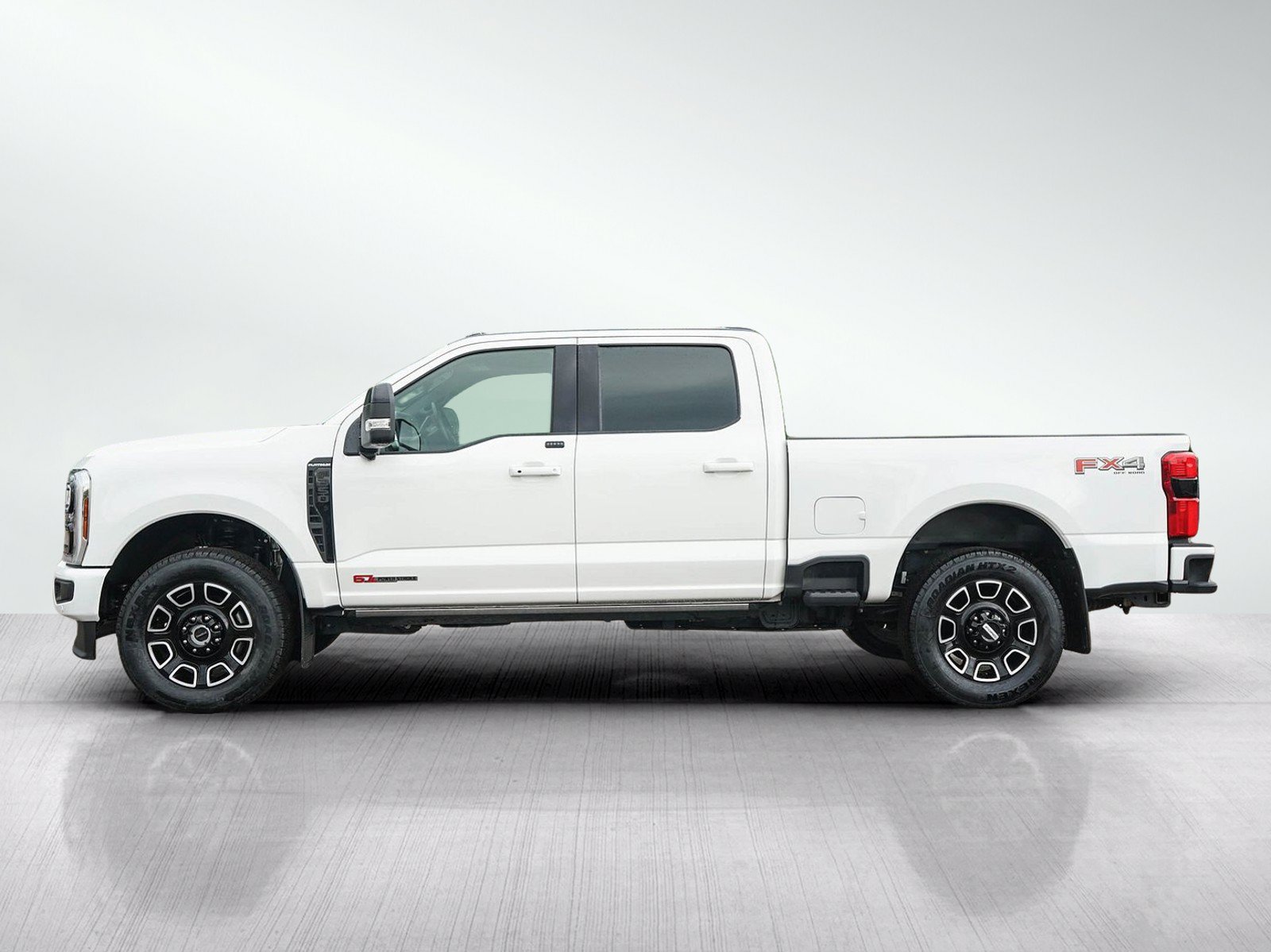 Used 2025 Ford F350 Platinum AWD/4WD image 2
