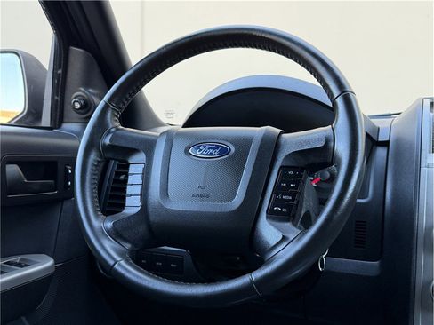 Used 2010 Ford Escape XLT image 12