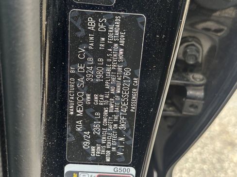 Used 2025 Kia K4 LXS image 33