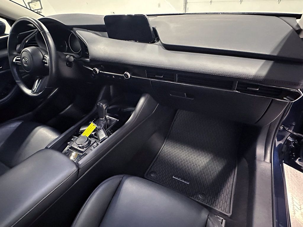 Used 2022 MAZDA MAZDA3 s FWD image 25