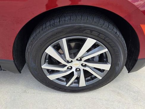 Used 2022 Chevrolet Equinox Premier FWD image 16
