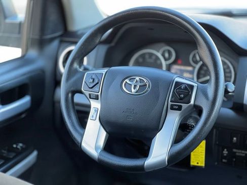 Used 2017 Toyota Tundra SR5 w/ SR5 Upgrade Package AWD/4WD image 29