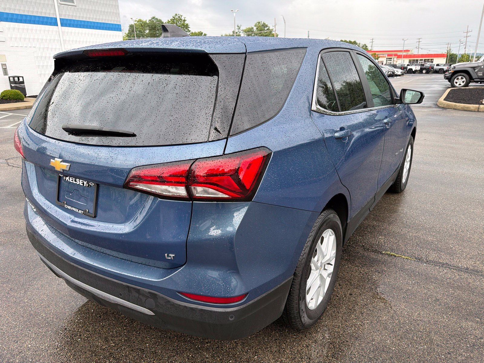 Used 2024 Chevrolet Equinox LT w/ LPO, Floor Liner Package FWD image 5