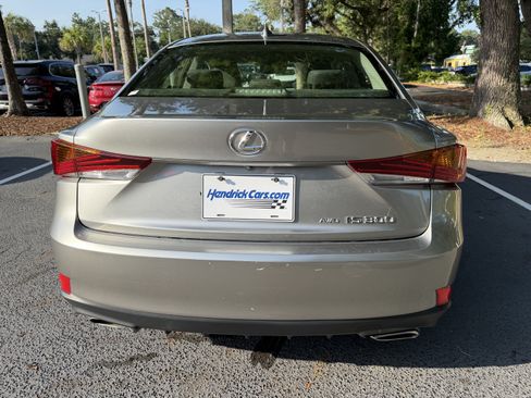 Used 2018 Lexus IS 300 AWD w/ Comfort Package image 8