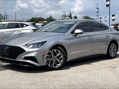 Used 2020 Hyundai Sonata SEL w/ Convenience Package FWD image 2