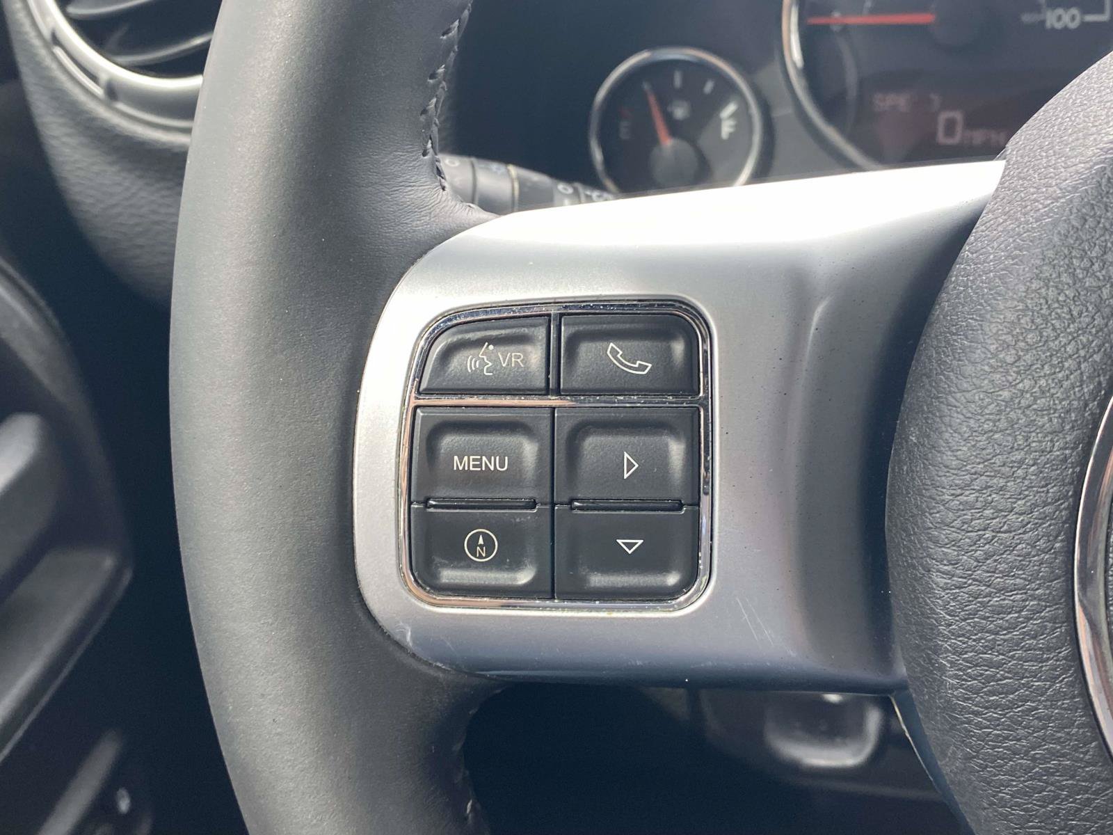 Used 2015 Jeep Wrangler Unlimited Rubicon AWD/4WD image 30