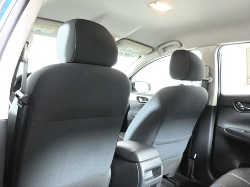 Used 2017 Nissan Sentra S FWD image 28