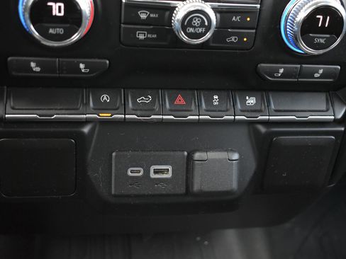 Used 2021 GMC Sierra 1500 Elevation image 31