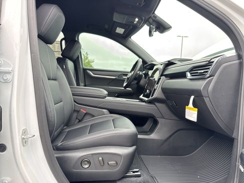 New 2026 GMC Acadia Elevation w/ Black Edition FWD image 32