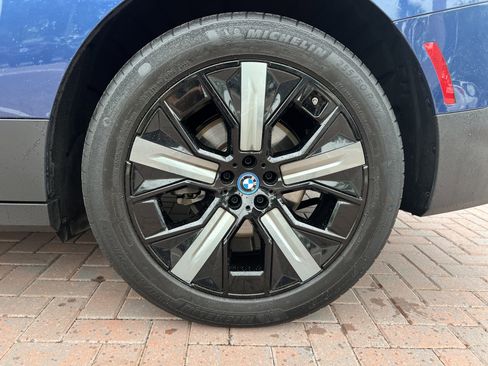 Certified 2024 BMW iX xDrive50 w/ Premium Package AWD/4WD image 13