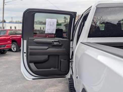 Used 2025 GMC Sierra 2500 AT4 w/ AT4 Premium Plus Package image 40