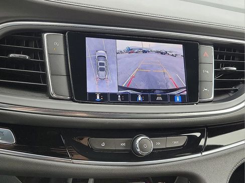 Used 2023 Buick Enclave Avenir image 17