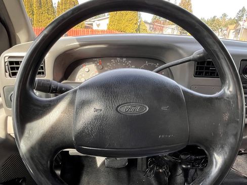 Used 2000 Ford F350 4x4 Regular Cab Super Duty image 9