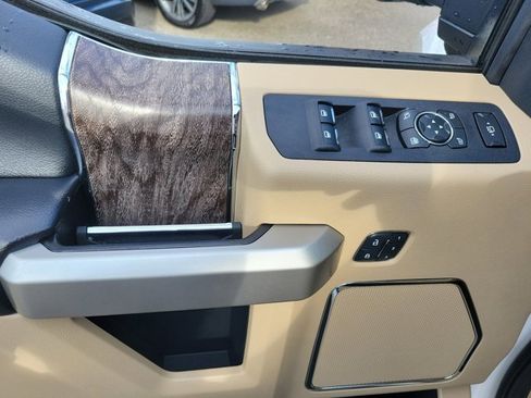 Certified 2017 Ford F450 Lariat w/ Lariat Ultimate Package image 24