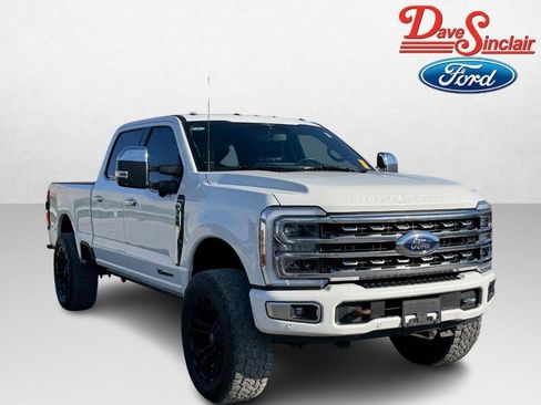Used 2023 Ford F350 Platinum image 4