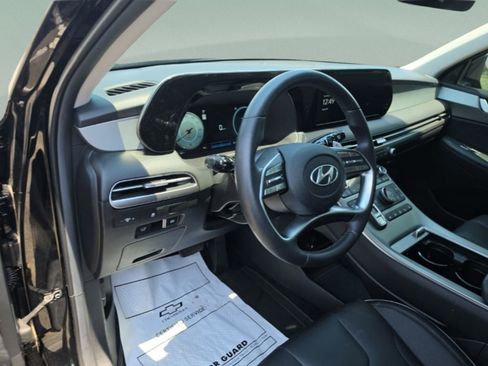 Used 2025 Hyundai Palisade SEL FWD image 14
