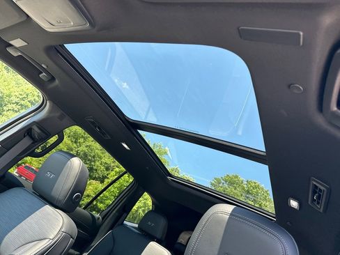 New 2026 Buick Enclave Sport Touring w/ Power Package FWD image 31
