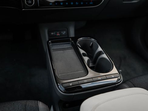New 2026 Hyundai Ioniq 5 SE AWD/4WD image 26