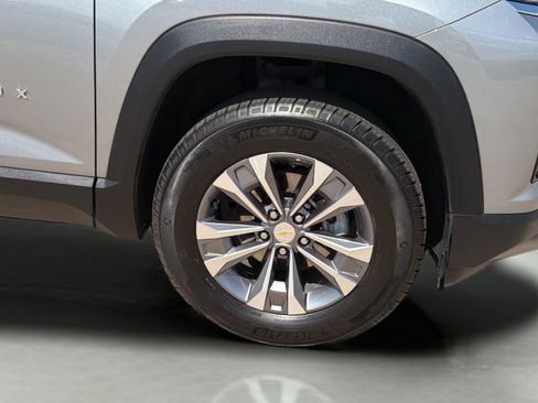 Used 2026 Chevrolet Equinox LT AWD/4WD image 28