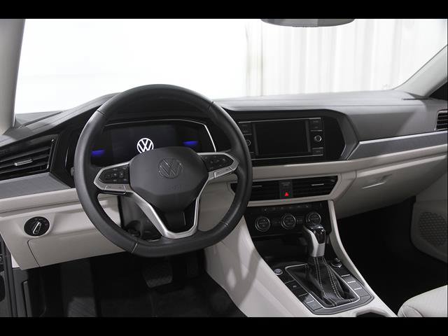 Certified 2023 Volkswagen Jetta SE FWD image 6