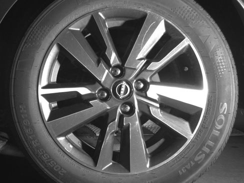 Used 2025 Nissan Versa SV image 14