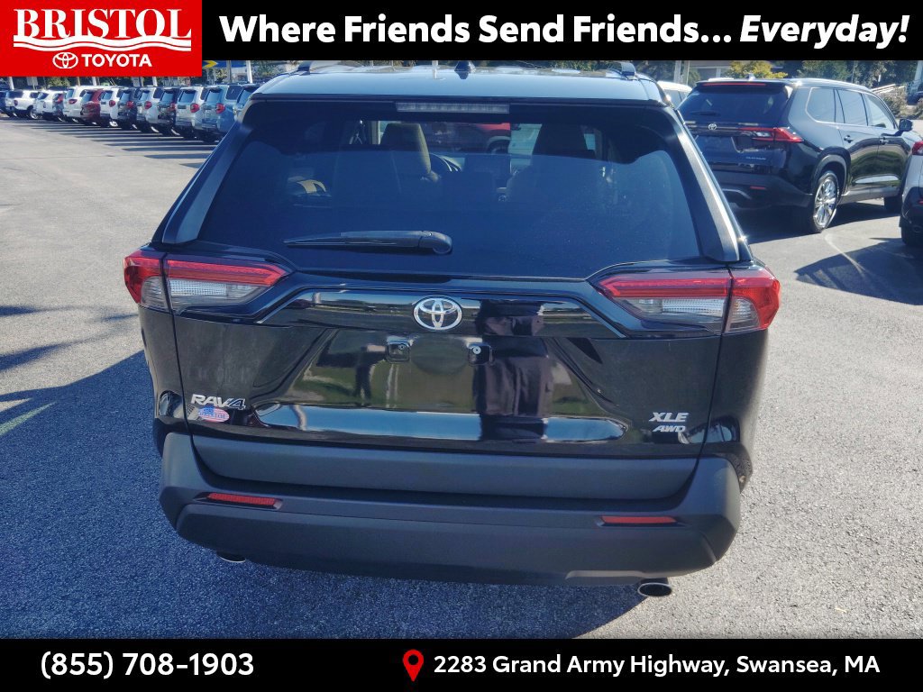Used 2021 Toyota RAV4 XLE w/ Convenience Package AWD/4WD image 6