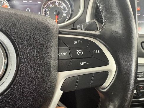 Used 2016 Jeep Cherokee Limited w/ Trailer Tow Group AWD/4WD image 22