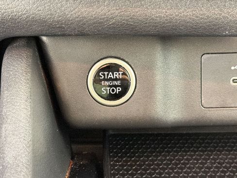 Used 2022 Nissan Rogue SV w/ SV Premium Package FWD image 25