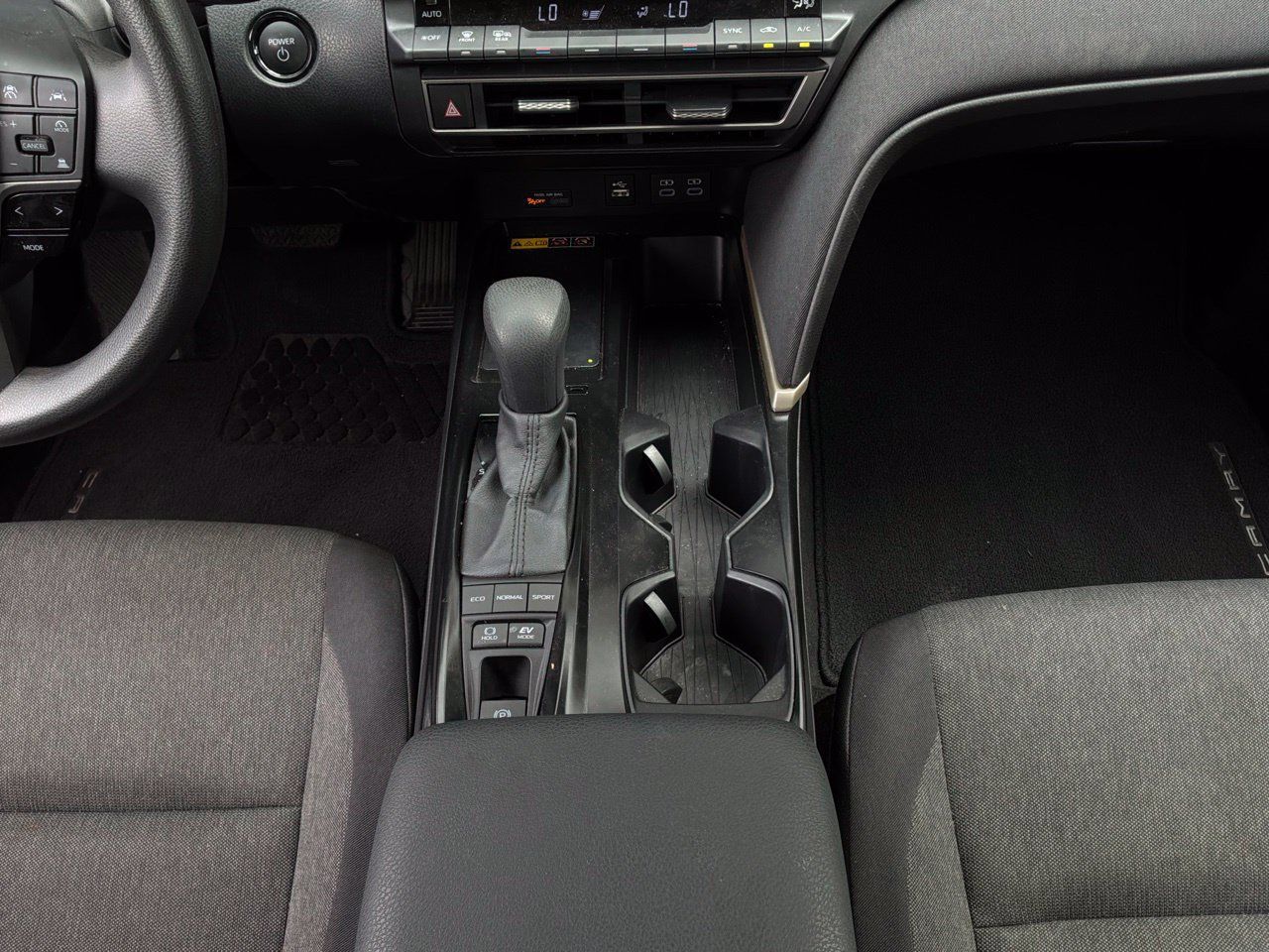 Used 2026 Toyota Camry LE FWD image 15
