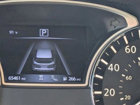 Used 2019 Nissan Pathfinder SL image 11