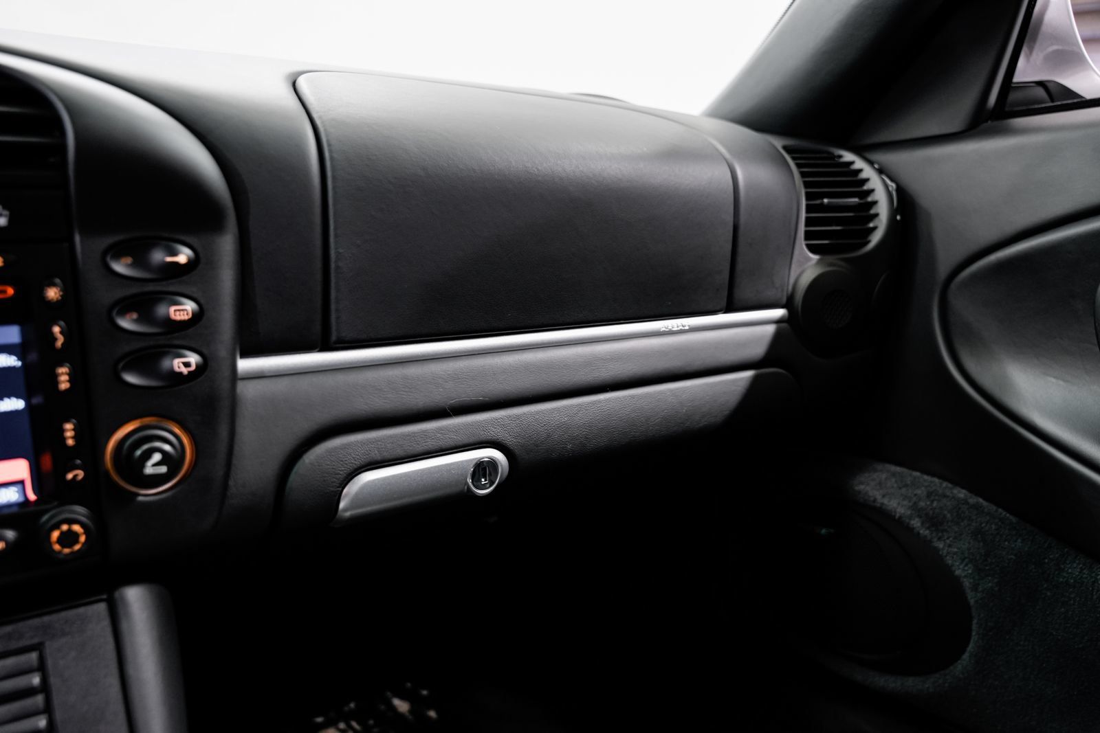 Used 2004 Porsche 911 40th Anniversary RWD image 17